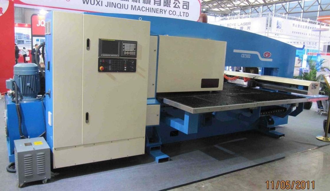 Carbon steel or Stainless steel sheet CNC Punching Machine 1500 X 5000