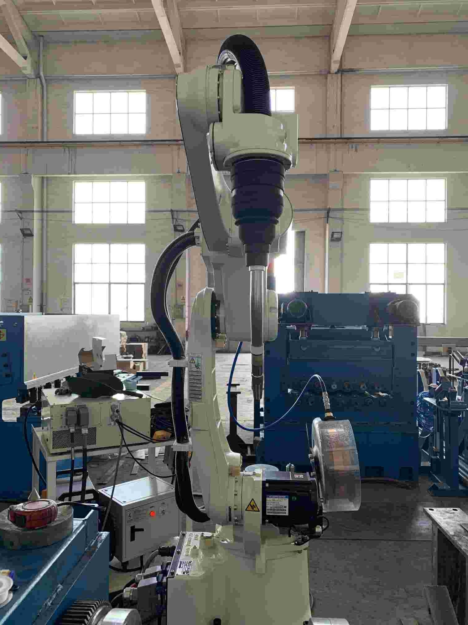 ROBOT BASE PLATE WELDING MACHINE , Model RBW3120/260 With three