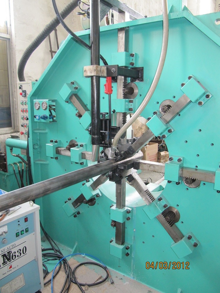 Automatic 340 / 14000mm Light Pole ShutWelding Machine , Tube welding