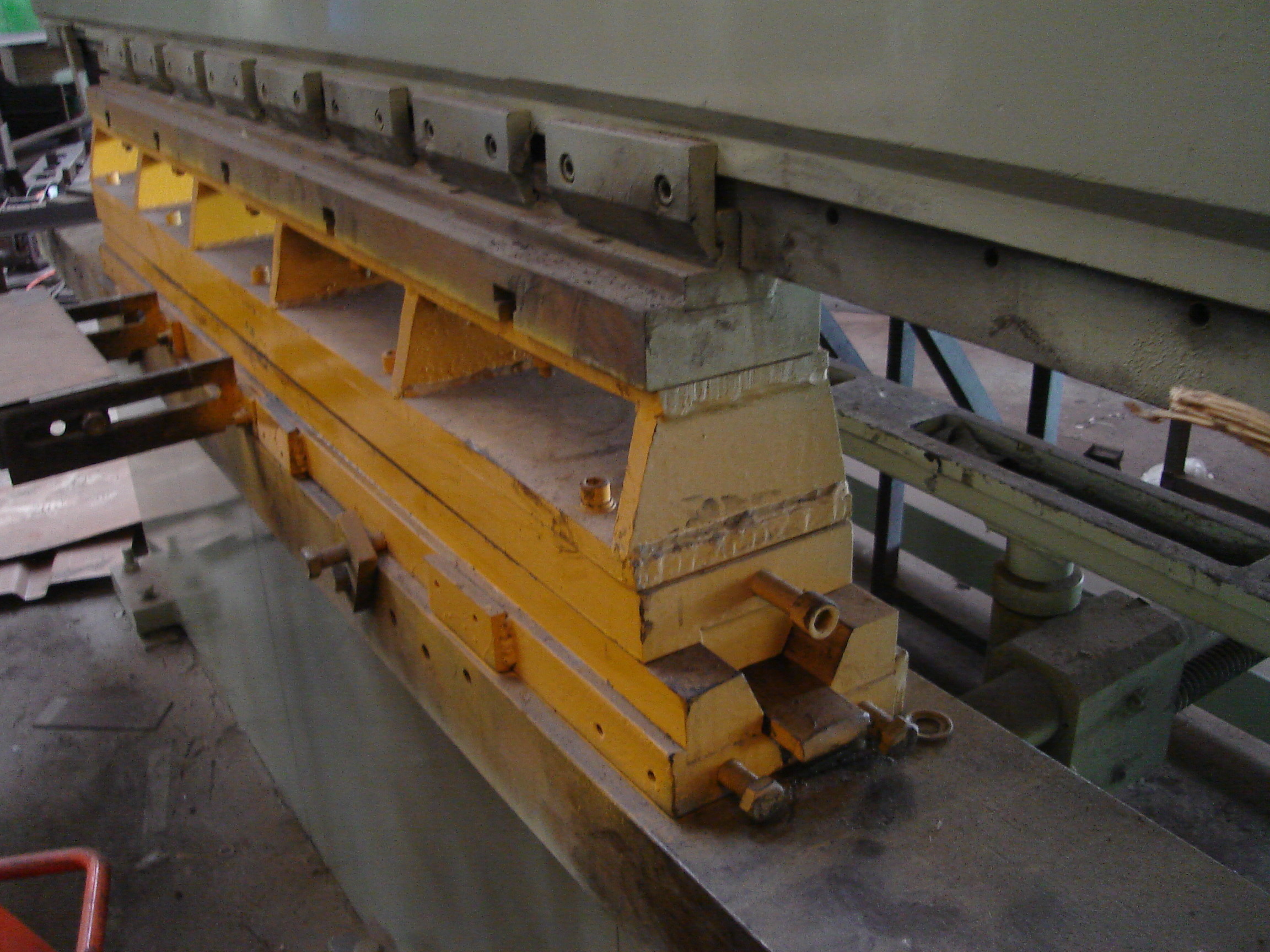 Punching Mold , 40T 3000T hydraulic press brake dies for Driving