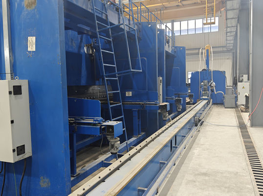 650T / 6500mm tandem press brake for light pole and high mast