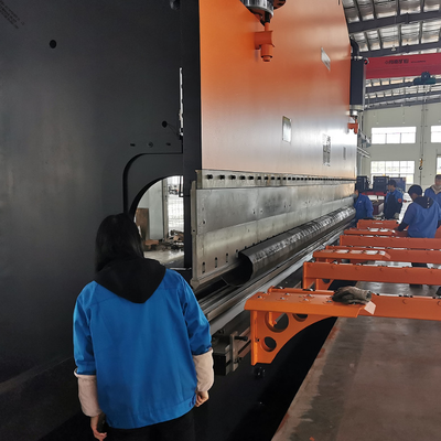 400 Ton CNC Hydraulic Press Brake with 8000 mm Working Length and DELEM DA53T Control