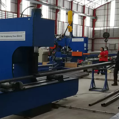 630KN Heavy Force Hydraulic Pole Straightening Machine with 4000mm Processing Length and Wireless Remote Control
