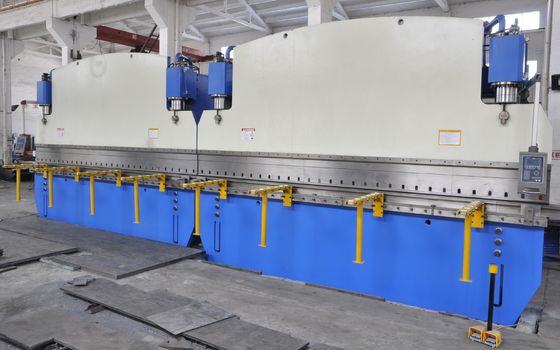 CNC Tandem Press Brake 1600 Ton Working Force, Making High Mast And Mono Pole