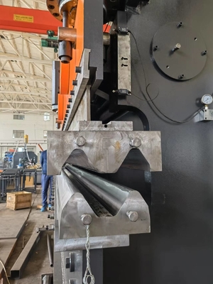 Good price Professional 5mm/s Bending Speed Press Brake Bending Machine for Precise Bending 3260*1500*2250 online